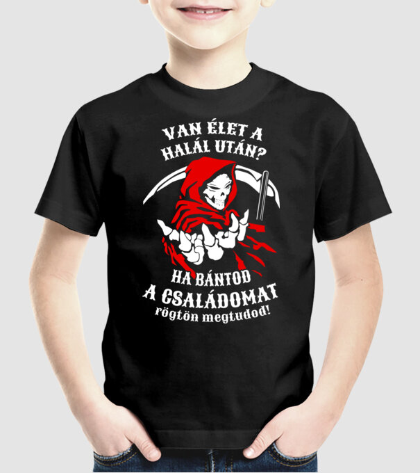  minta fekete pólón