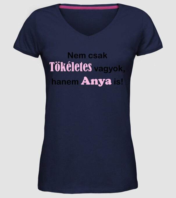 minta sötétkék pólón