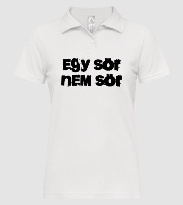  minta fehér pólón