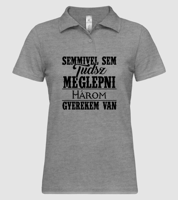  minta szürke pólón