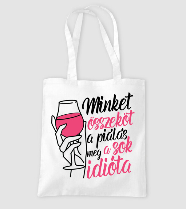  minta fehér pólón