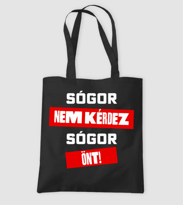  minta fekete pólón