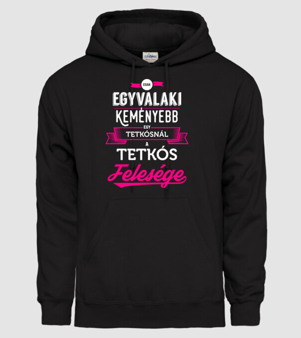  minta fekete pólón
