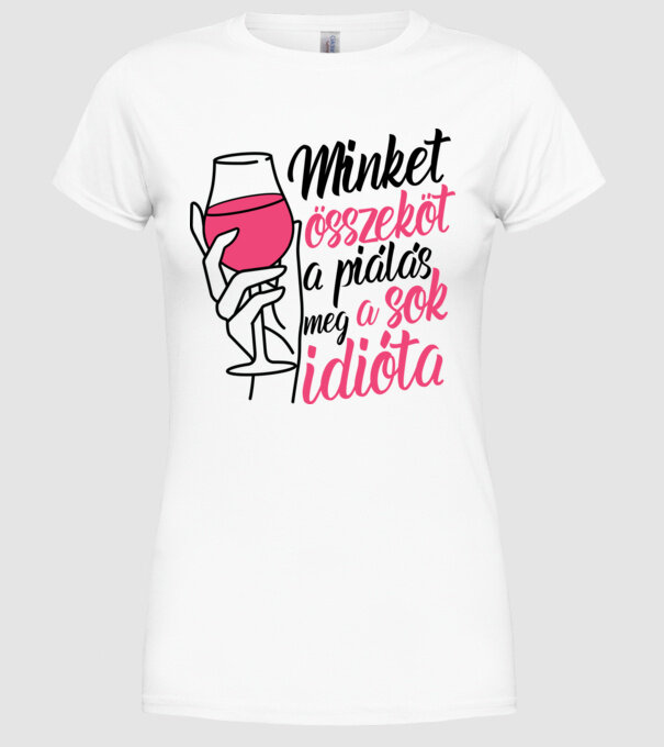  minta fehér pólón