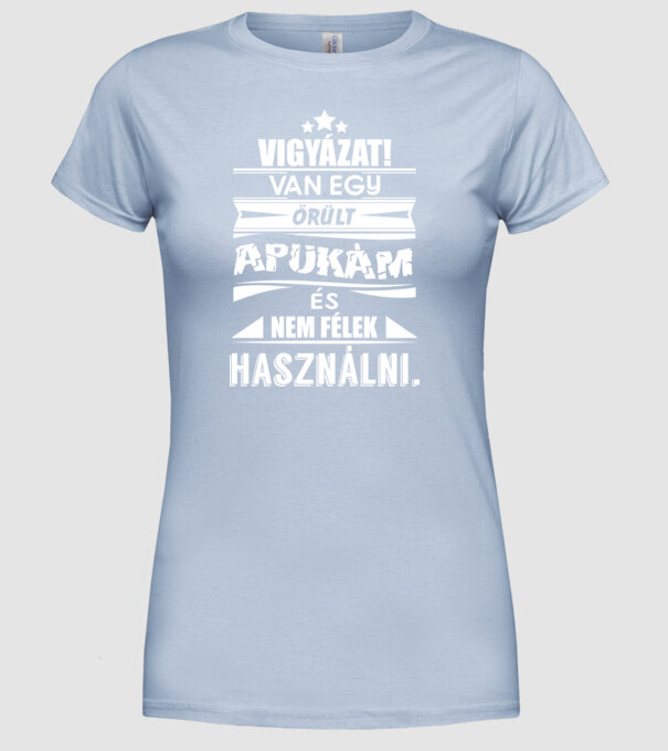 minta világoskék pólón