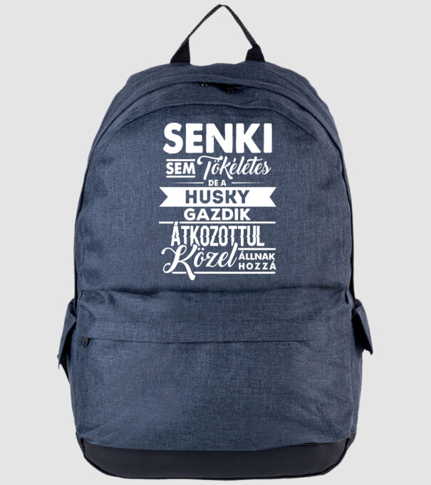  minta farmerkék pólón
