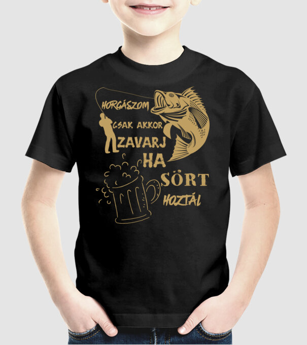  minta fekete pólón