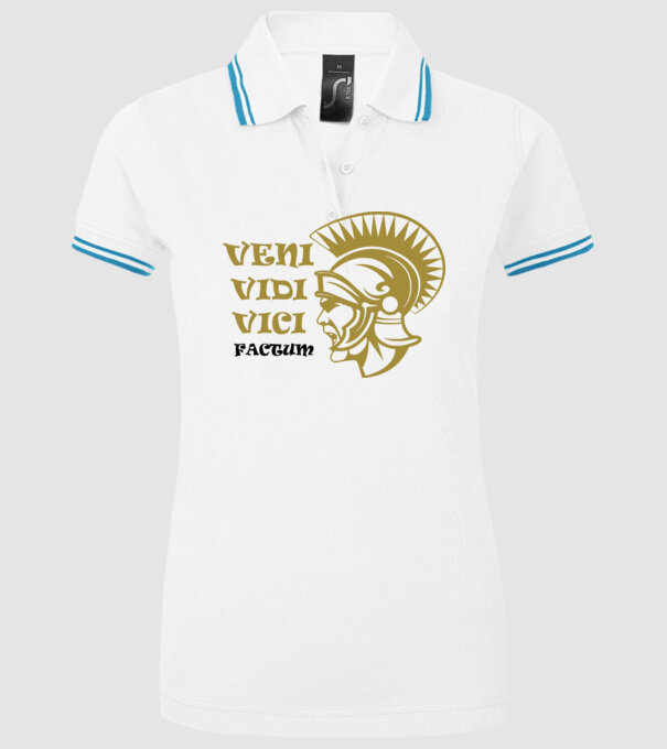  minta fehér pólón